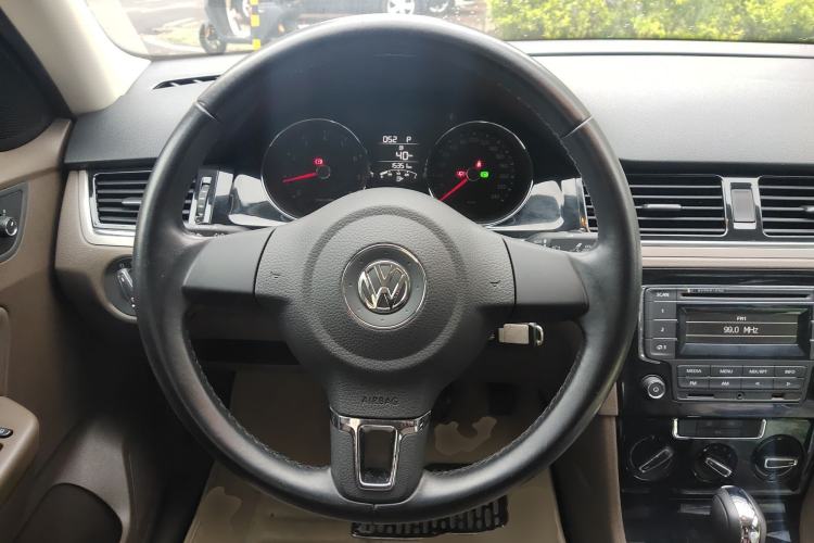 Used Volkswagen Bora 2014 1.6L Automatic Comfort Model Steering Wheel