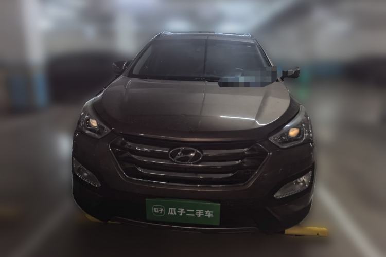 Used Hyundai Santa Fe 2013 Revised Version 2.4L Automatic All-Wheel Drive Luxury Trim
