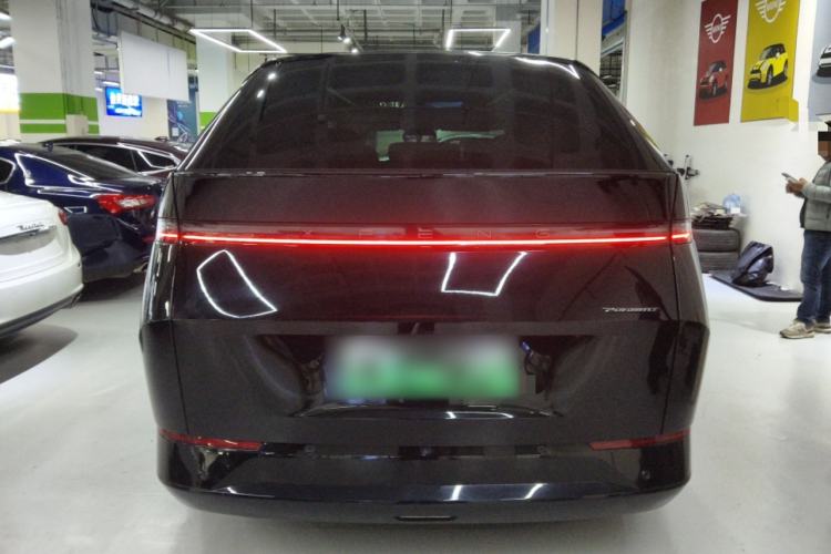 Used XPeng X9 2024 640 All-Wheel Drive High-Performance Max