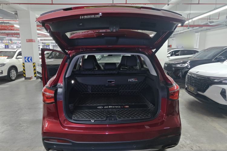 Used MG HS 2018 30T Automatic Two-Wheel Drive Trophy Edition—High-Octane V-Model Trunk