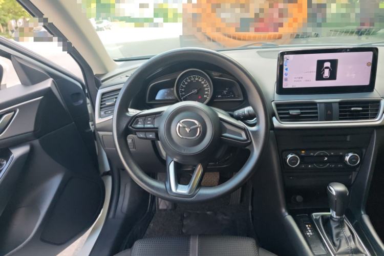 Used Mazda 3 Axela 2017 Sedan 1.5L Automatic Luxury Model Emission Standard China V Steering Wheel
