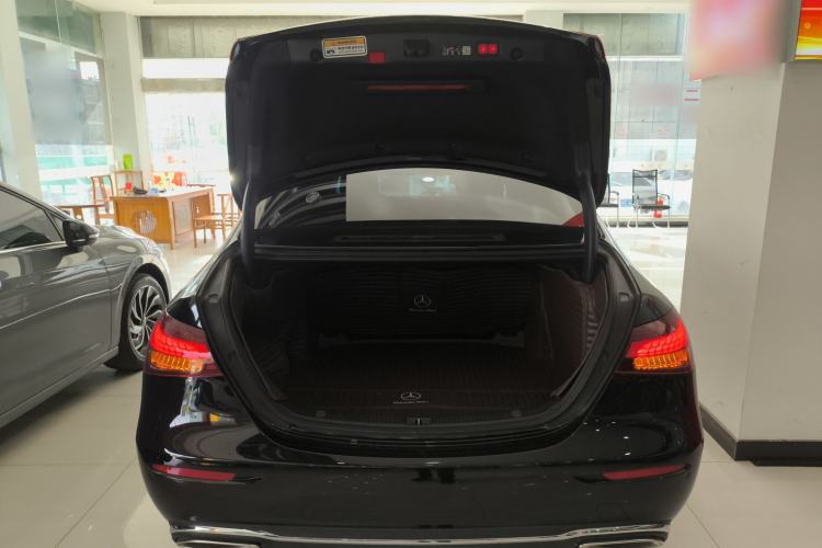 Used Mercedes-Benz E-Class 2023 Updated E 300 L Luxury Edition Trunk