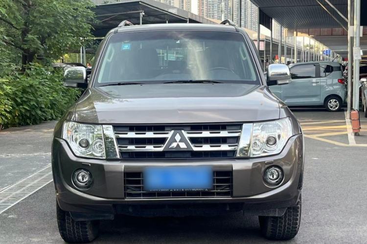 Used Mitsubishi Pajero 2014 3.0L Luxury Edition
