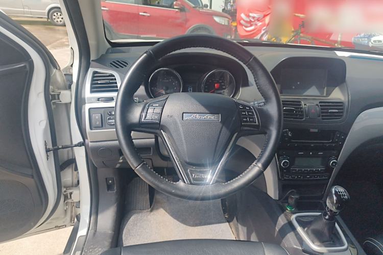 Used Jinbei S70 2017 1.5T Excellence Edition 5 Seats
