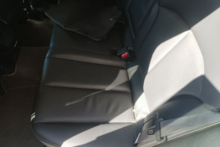 Used Subaru Outback 2014 2.5i Yashang Sport Edition
