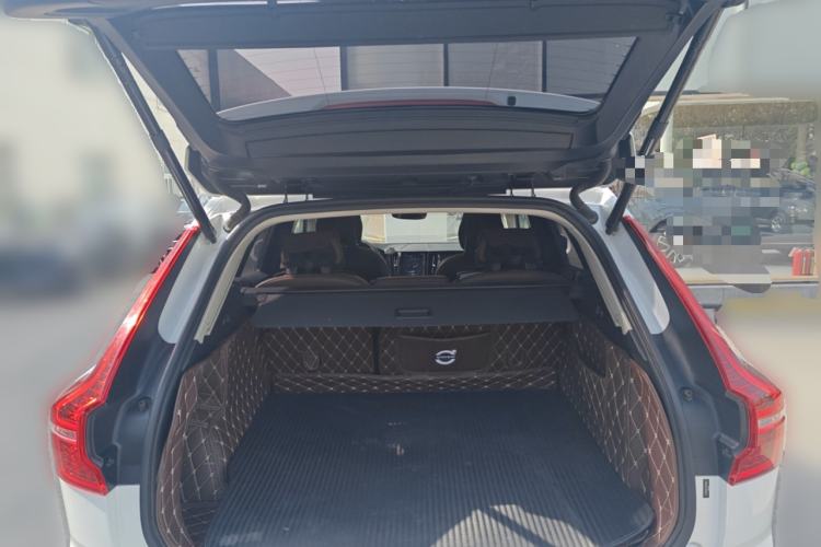 Used Volvo XC60 2018 T5 4x4 Zhiya Luxury Edition Trunk