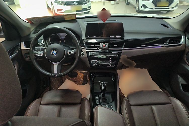 Used BMW X1 2020 sDrive20Li Premium Edition Center Console