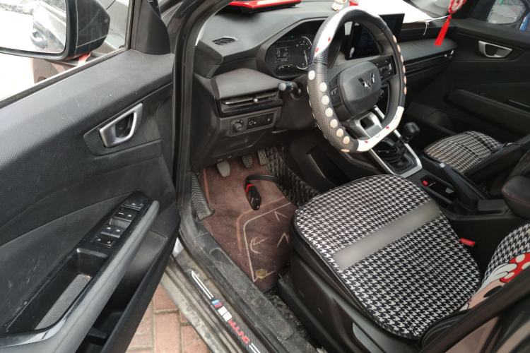 Used Wuling Alvez 2022 1.5L Manual Free-Style Model