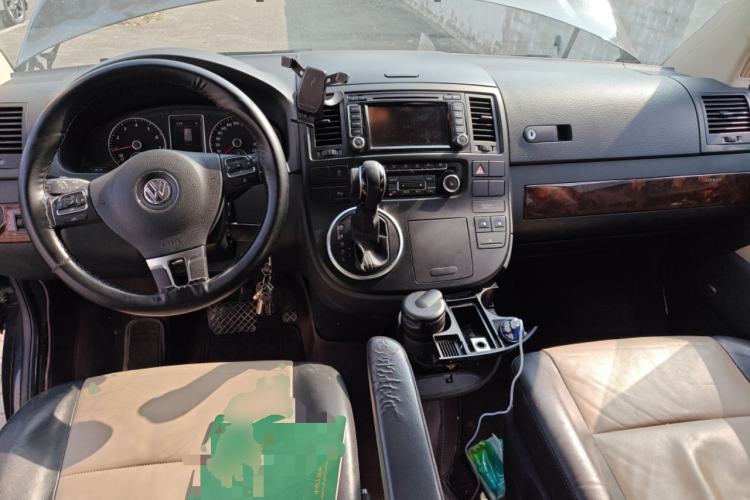 Used Volkswagen Multivan 2014 2.0 TSI Four-Wheel-Drive Executive Edition