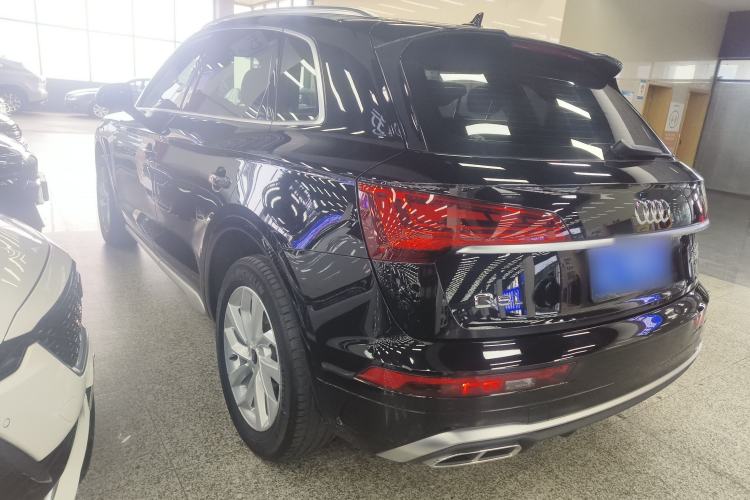 Used Audi Q5L 2022 40T Fashionable and Dynamic Model Rear Left 45 Deg