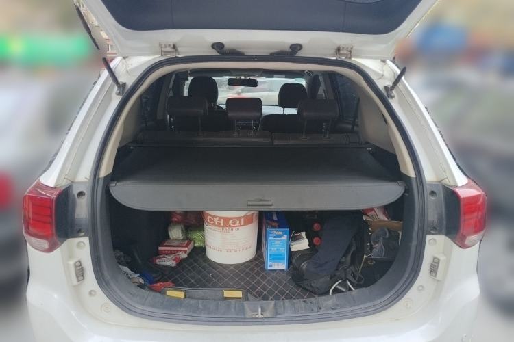 Used Mitsubishi Outlander 2017 2.0L Two-Wheel Drive Glory Edition 5 Seats Trunk