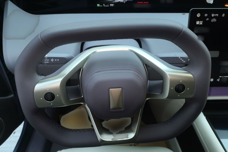 Used Avatr 06 2025 Max All-Electric Version