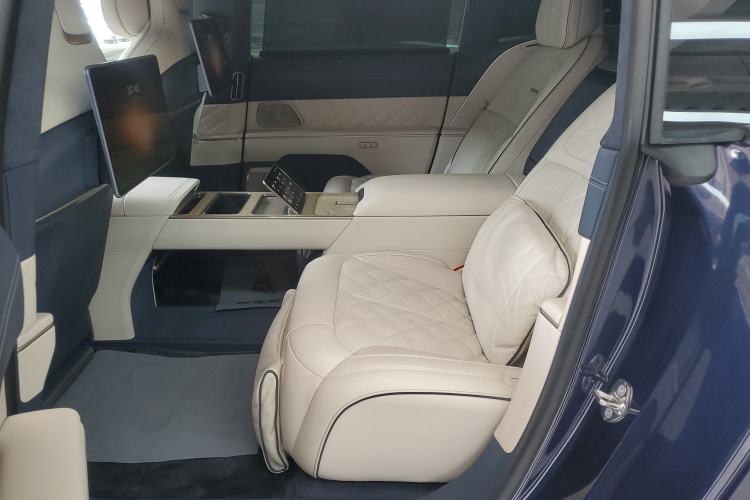 Used Nio ET9 2025 100kWh Signature Edition
