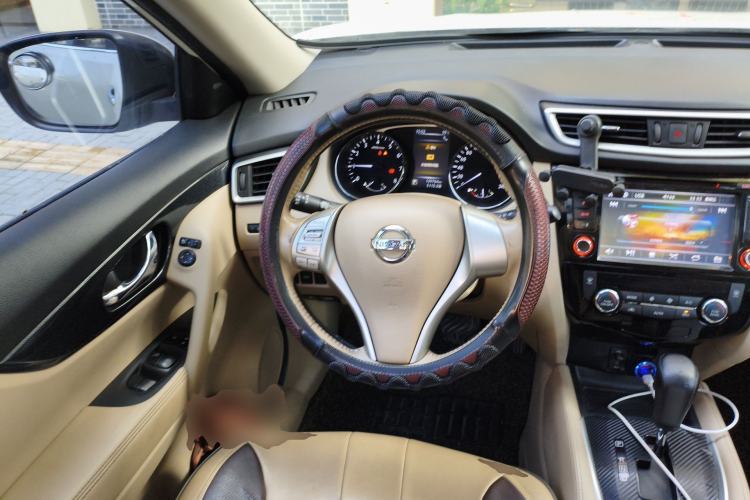 Used Nissan X-Trail 2014 2.5L CVT Leading Edition 4WD Steering Wheel