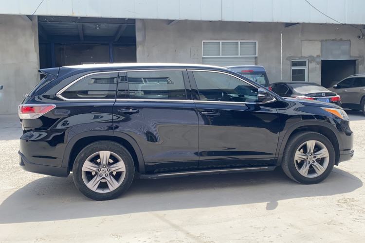 Used Toyota Highlander 2015 2.0T Four-Wheel Drive Luxury Edition 7-Seater
