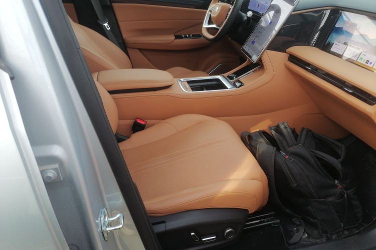 Used Geely Galaxy L7 2025 EM-i 115km Exploration+ Edition Right Front Seat