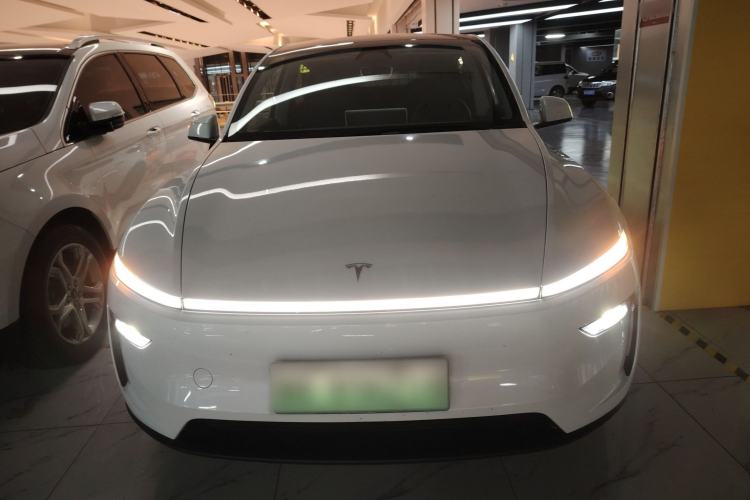 Used Tesla Model Y 2025 Rear-Wheel-Drive Version