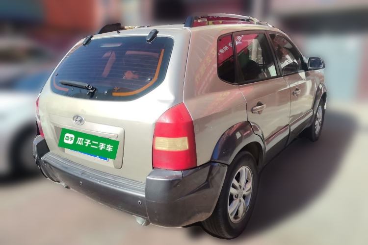 Used Hyundai Tucson 2009 2.0L Automatic Two-Wheel Drive with Sunroof Rear Right 45 Deg