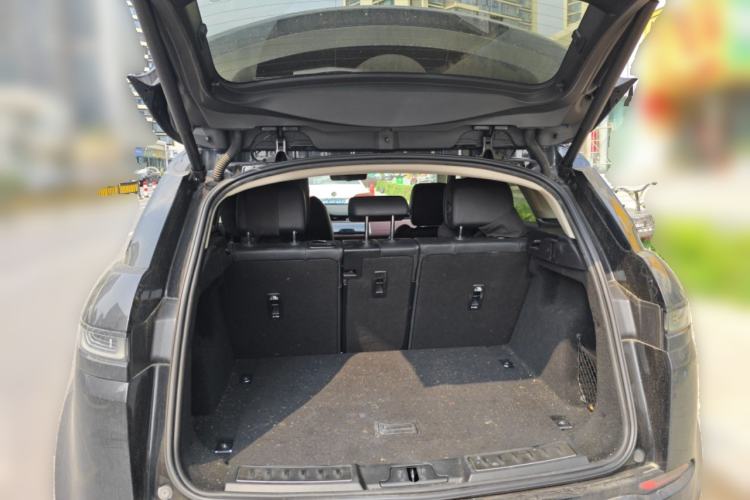 Used Land Rover Range Evoque 2023 Aurora L 249 PS Luxury Edition Trunk