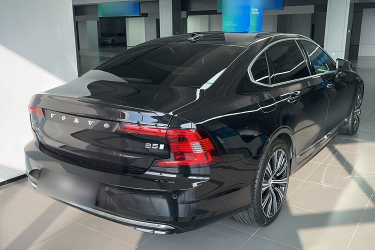 Used Volvo S90 2025 B5 Zhiyuan Luxury Edition
