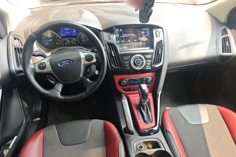 Used Ford Focus 2012 Hatchback 2.0L Automatic Luxury Sport Model Center Console