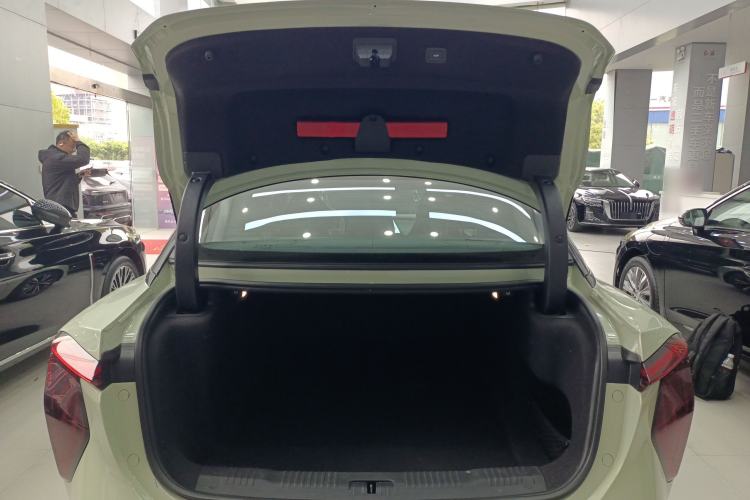 Used Hongqi EH7 2024 820 Pro
