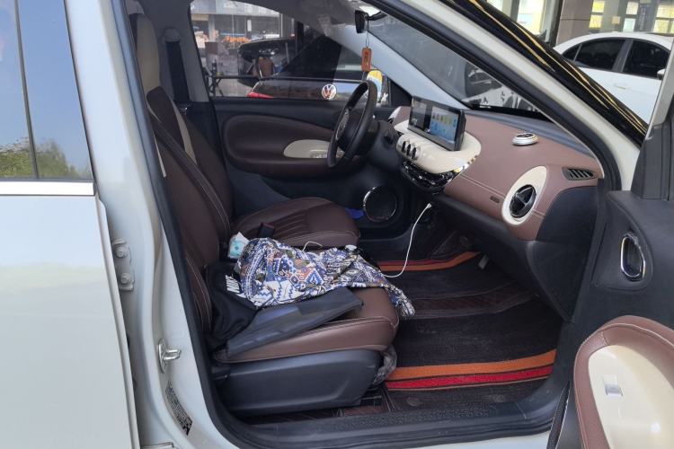 Used Wuling Bingo 2024 333 km Enjoyment Version Right Front Seat