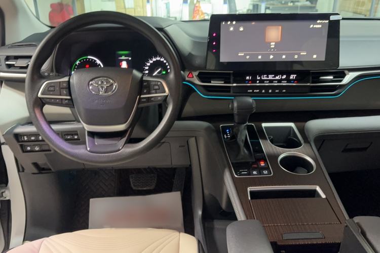 Used Toyota Sienna 2023 2.5L Hybrid Comfort Edition
