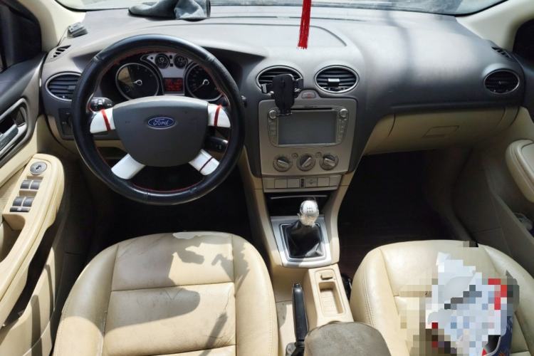 Used Ford Focus 2013 Sedan Classic 1.8L Manual Base Model