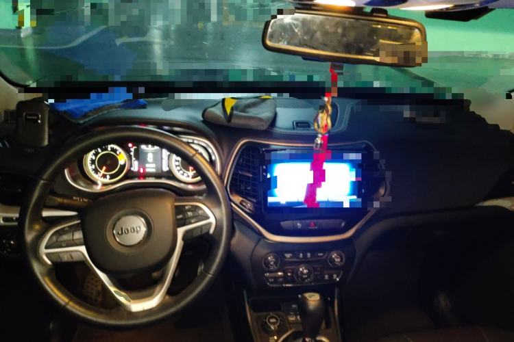 Used Jeep Cherokee 2016 2.4L Professional Smart Version