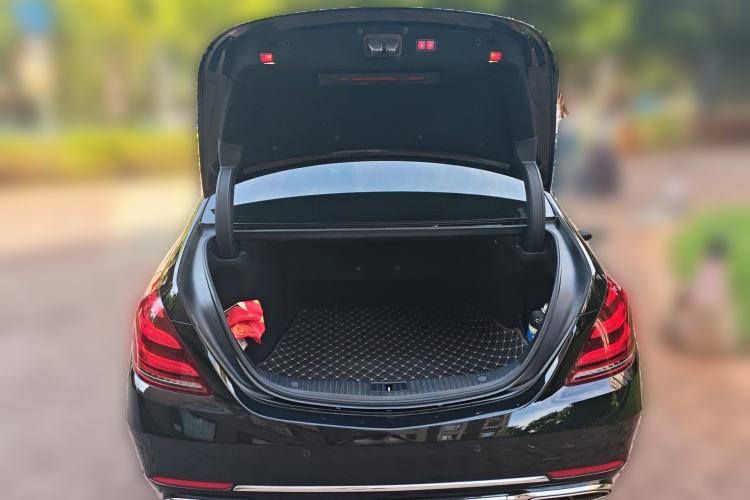 Used Mercedes-Benz Maybach S-Class 2018 S 450 4MATIC Trunk