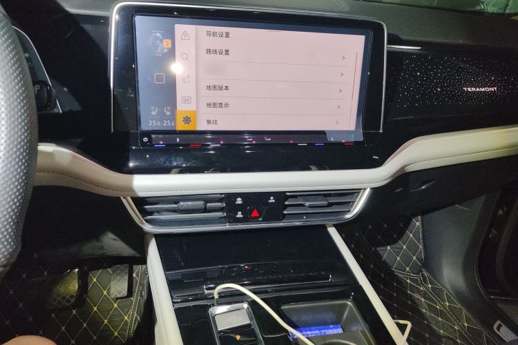 Used Volkswagen Teramont 2024 380TSI All-Wheel Drive Longyao Edition Audio And AC Panel