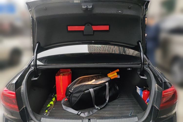 Used Volkswagen Magotan GTE Plug-in Hybrid 2020 GTE Luxury Model Trunk