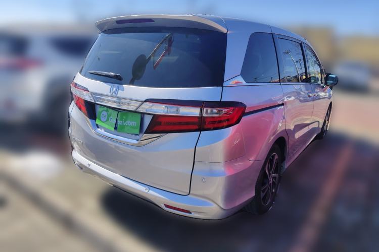 Used Honda Odyssey 2015 2.4L Supreme Edition
