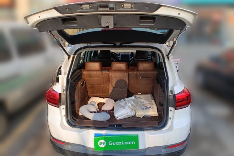 Used Volkswagen Tiguan 2015 1.8TSI Automatic All-Wheel-Drive Luxury Model Trunk