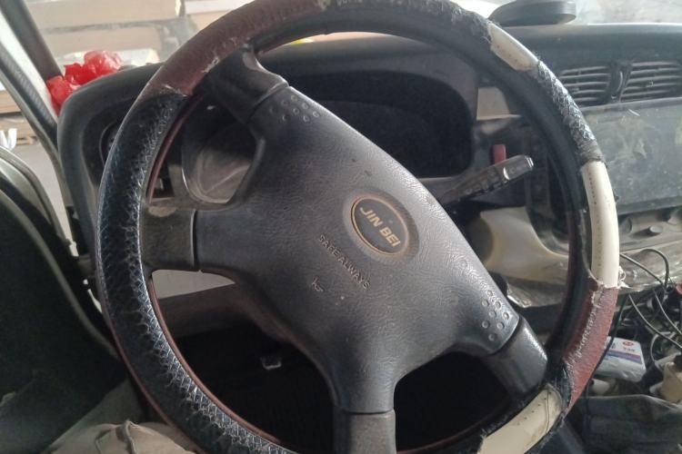 Used Jinbei Hiace 2018 2.0L Fifth-Generation Box Truck Standard Roof 2 Seats 4G19 Steering Wheel