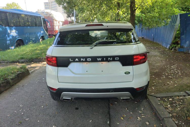 Used Land X7 2016 2.0T Panoramic Prestige Edition
