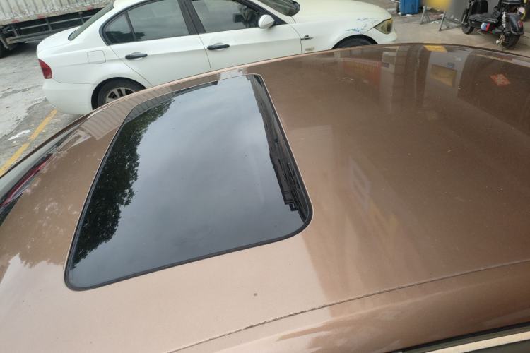 Used Chevrolet Cavalier 2018 320 Automatic Xinyue Edition Roof