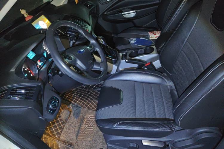 Used Ford Kuga 2013 1.6L GTDi Two-Wheel-Drive Trend Model Left Front Seat