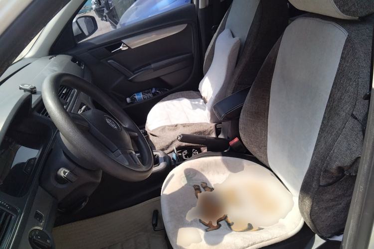 Used Volkswagen Gran Lavida 2013 1.6L Manual Fashion Model Left Front Seat