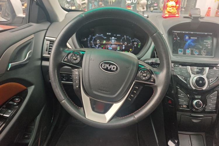 Used BYD Qin New Energy 2015 1.5T Dual-Crown Flagship Plus Edition Steering Wheel