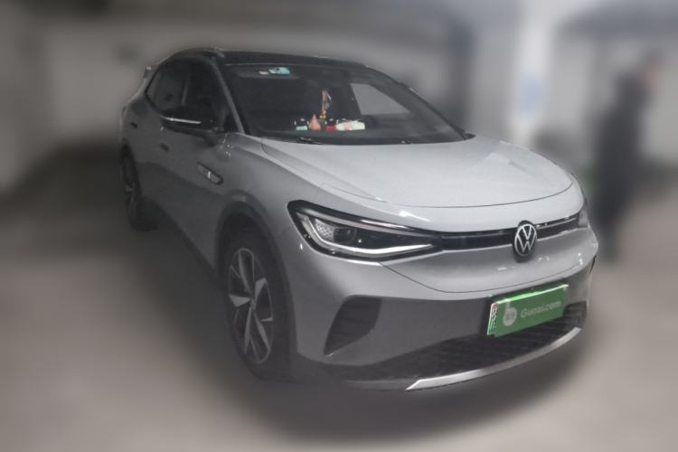 Used Volkswagen ID.4 CROZZ 2021 Long-Range PRO Two-Wheel Drive Version Front Right 45 Deg