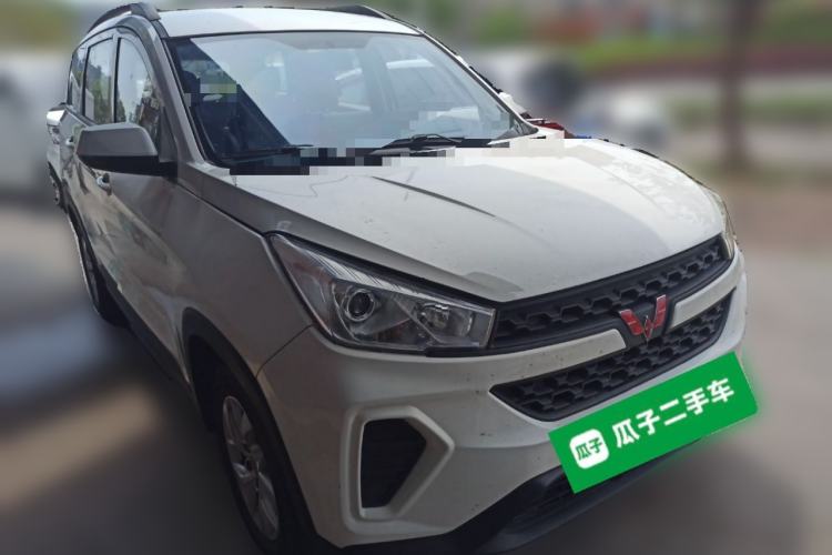 Used Wuling Hongguang S3 2019 1.5L Manual Standard Version China VI Standard Front Right 45 Deg