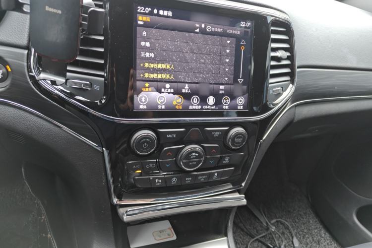 Used Jeep Grand Cherokee 2020 3.6L Elite Navigation Edition Audio And AC Panel