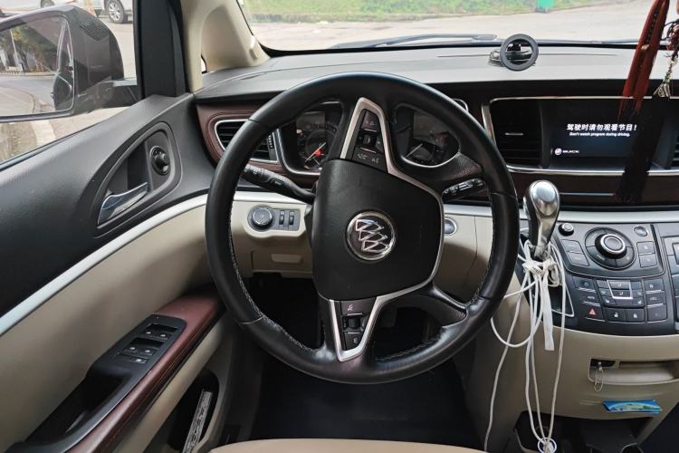 Used Buick GL8 2017 25S Prestige Version China V Standard Steering Wheel
