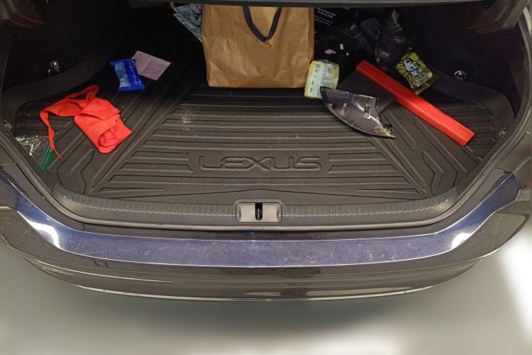 Used Lexus ES 2018 300h Premier Edition China VI Standard