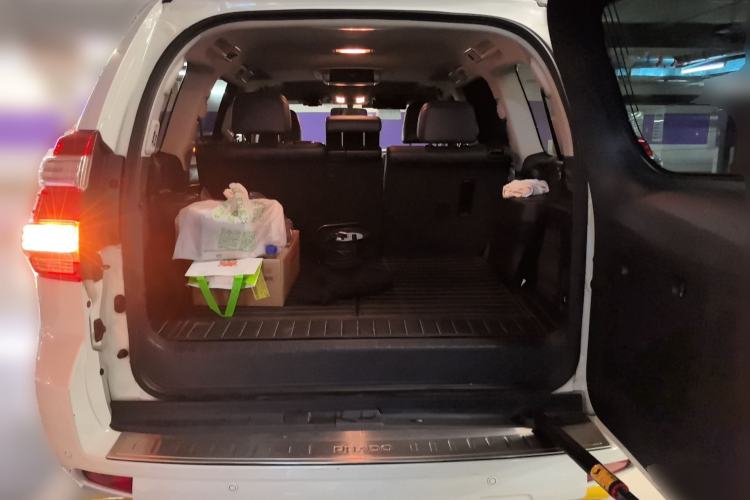 Used Toyota Prado 2016 3.5L Automatic TX-L NAVI Trunk