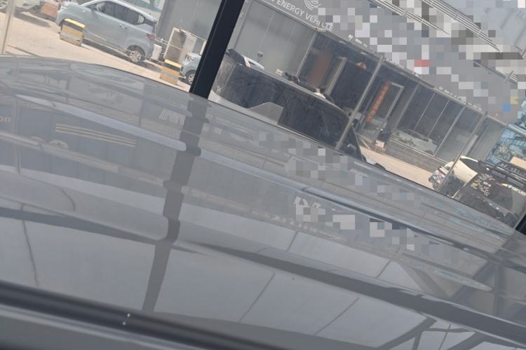 Used Livan Blue Balloon 2025 Model Dynamic Version Roof