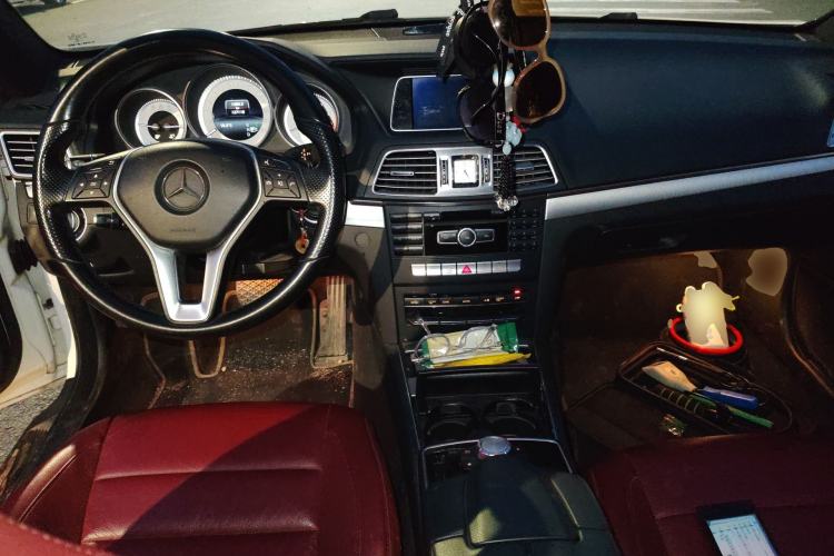 Used Mercedes-Benz E-Class 2014 E 200 Coupe Center Console