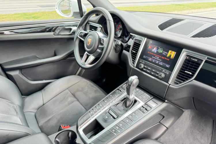 Used Porsche Macan 2017 Macan S 3.0T Interior 3